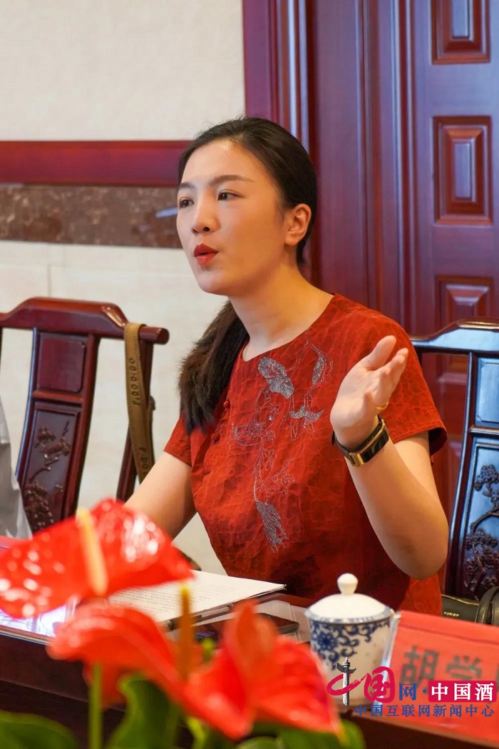 “打好文化牌，做好酒产业”研讨会在宜宾双坊古酒楼举行