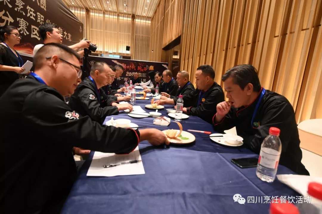 “金奖技术能手”周书楼