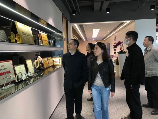 市商务局调研百胜餐饮（成都）有限公司等餐饮企业