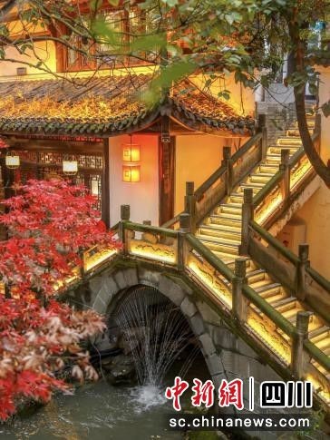 火锅开进园林艺术博物馆 蜀大侠开创舌尖上的新文创