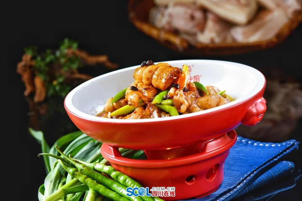 舌尖上的川菜：百菜百味，味在民间