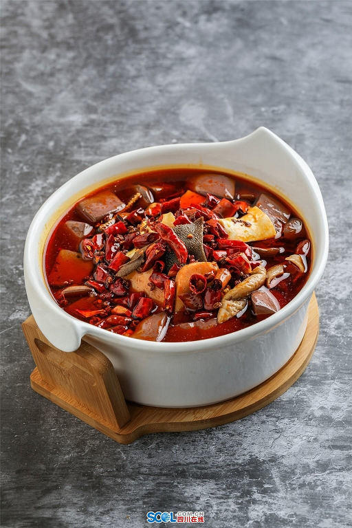 舌尖上的川菜：百菜百味，味在民间