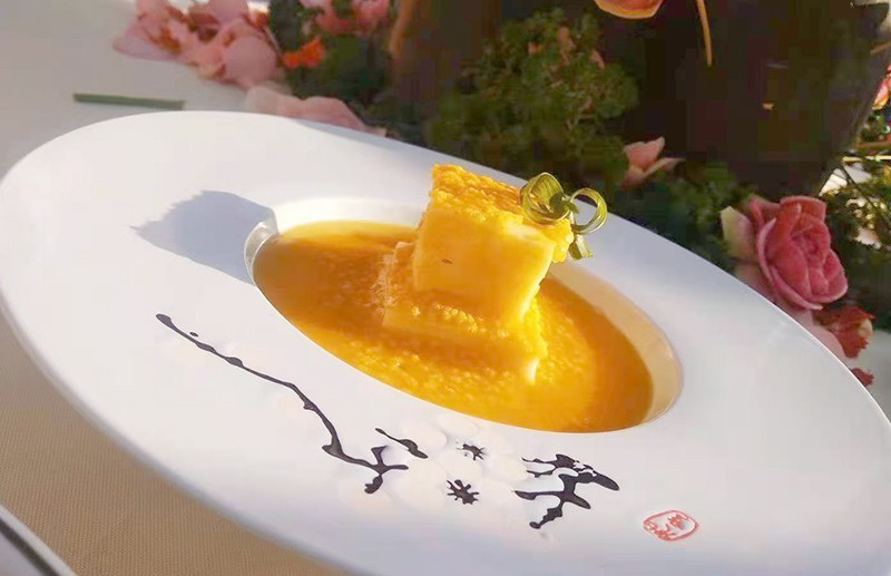 四川南部：“娃娃”厨师初“亮剑”展示指尖好技能