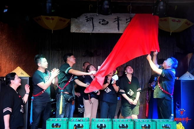凉山风情文化主题餐饮再添新贵，阿西牛牛落户成都