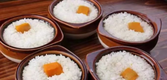 寻觅老成都民间的地道美食