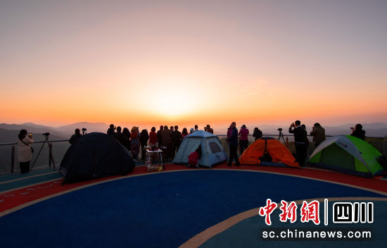 五一假期 广元青川七佛贡茶茶博园成网红景点