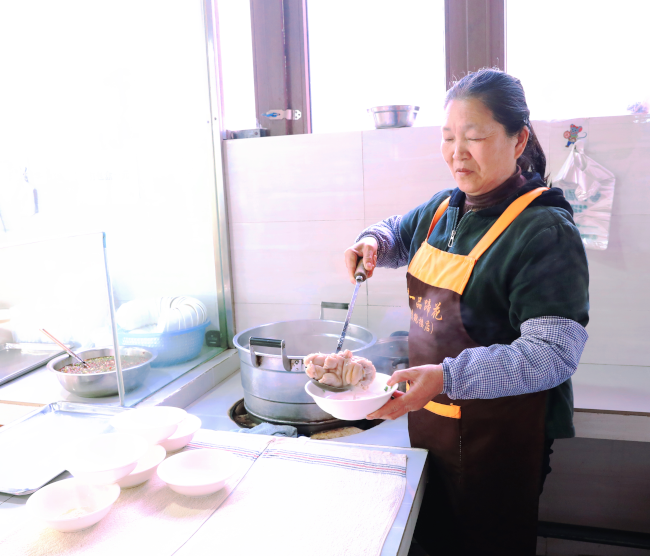 品美食·传文化·促消费┃新津老一品蹄花，24年的深夜食堂