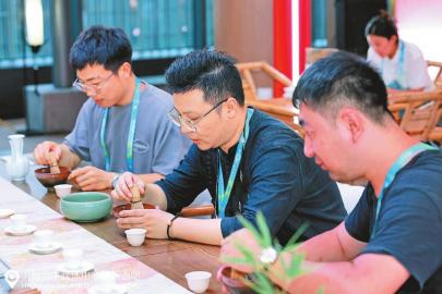 五粮液：以酒为媒 向世界展示“中国风、巴蜀韵”