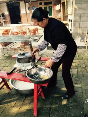 豆花：一半烟火，一半清欢