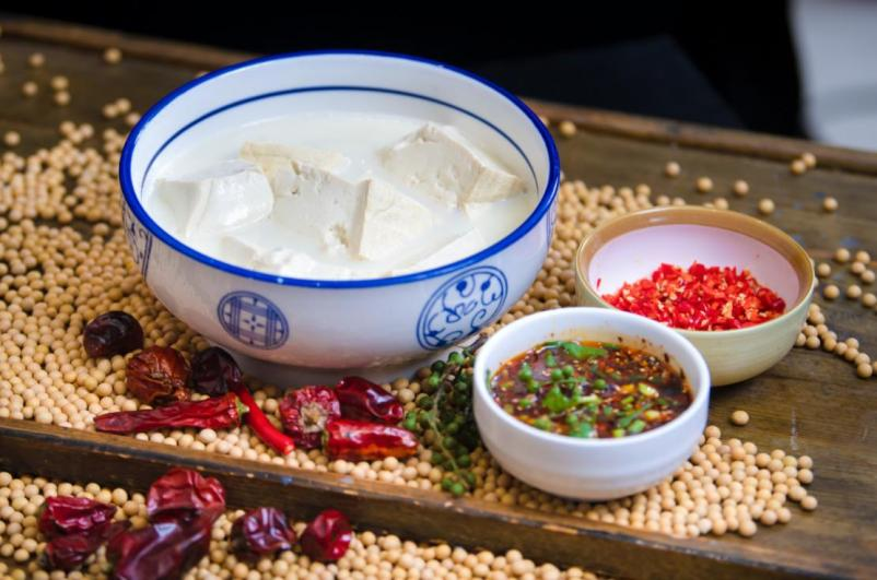 非遗味道 百般“豆”香——盐边浑浆豆花
