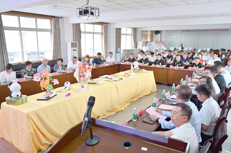 爱心助学圆厨梦首届“中国烹饪