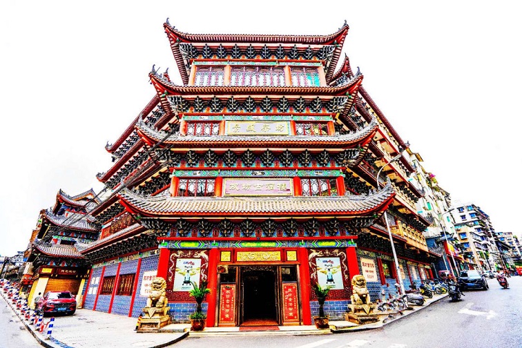 “打好文化牌，做好酒产业”研讨会在宜宾双坊古酒楼举行