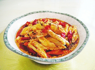 四川名菜棒棒鸡  一道用棒棒打出来的佳肴