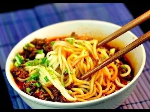 天府名吃担担面的来历