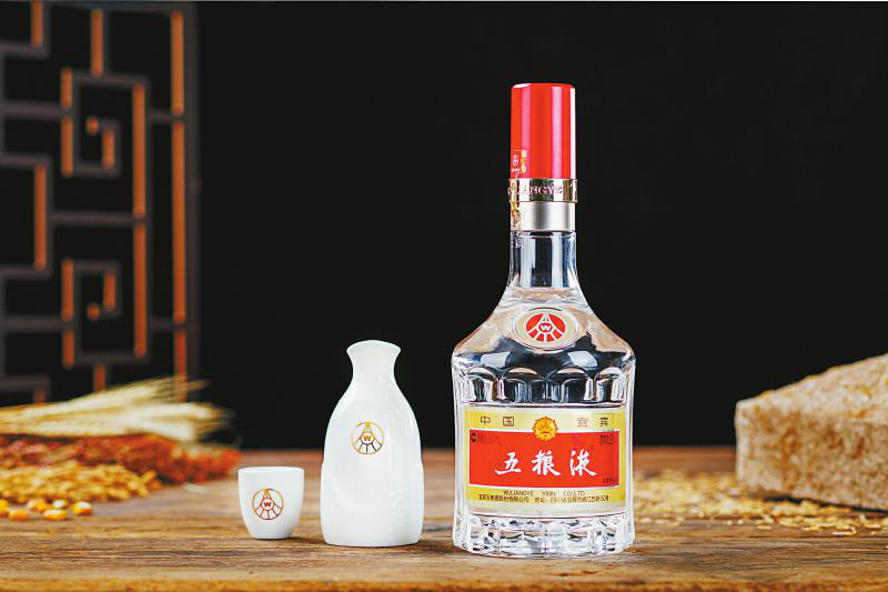 五粮液  在历史交汇点再立潮头