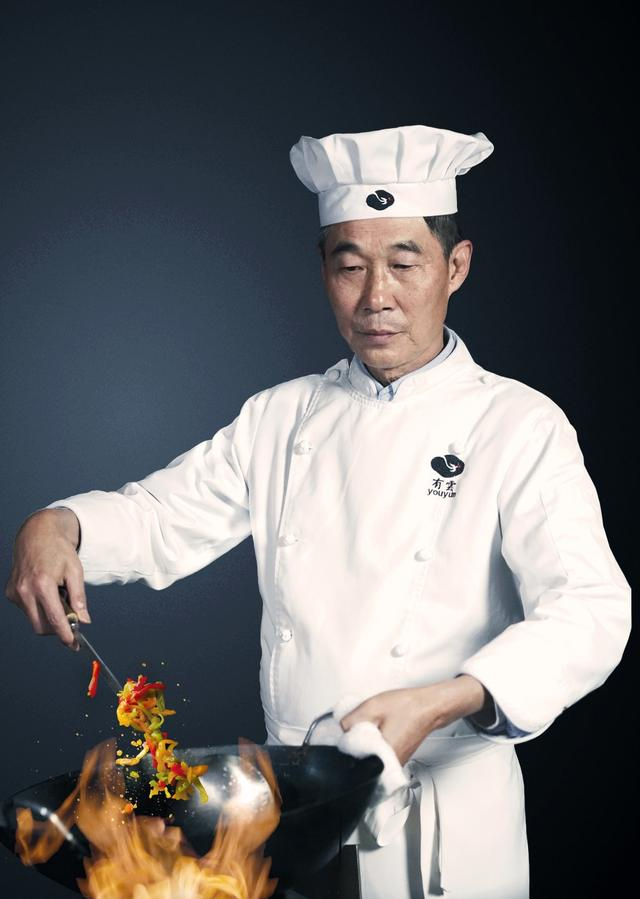 人境·主角｜“菜痴”张元富：让蓝派川菜“回家”