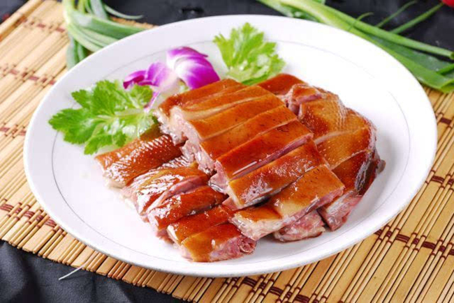彭州特色美食——九尺板鸭