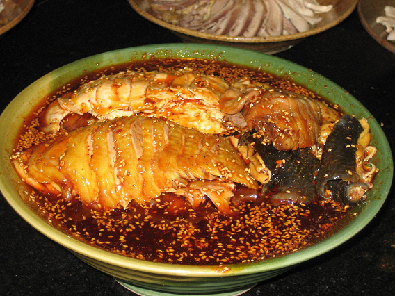 棒棒敲出的美味——荥经棒棒鸡制作技艺